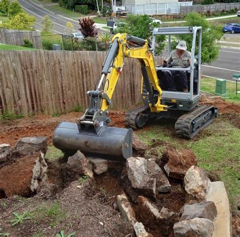 mini excavator dry hire sunshine coast|wide bay excavations.